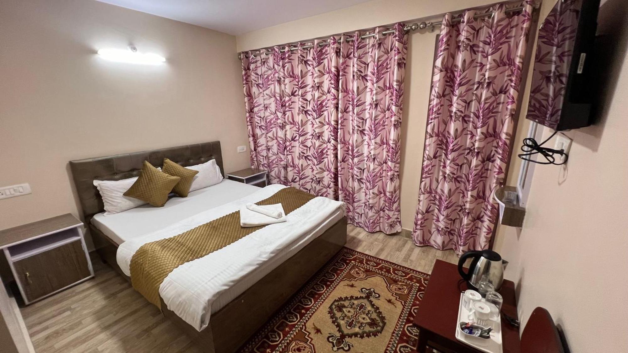 Hotel Hill Top ダージリン エクステリア 写真
